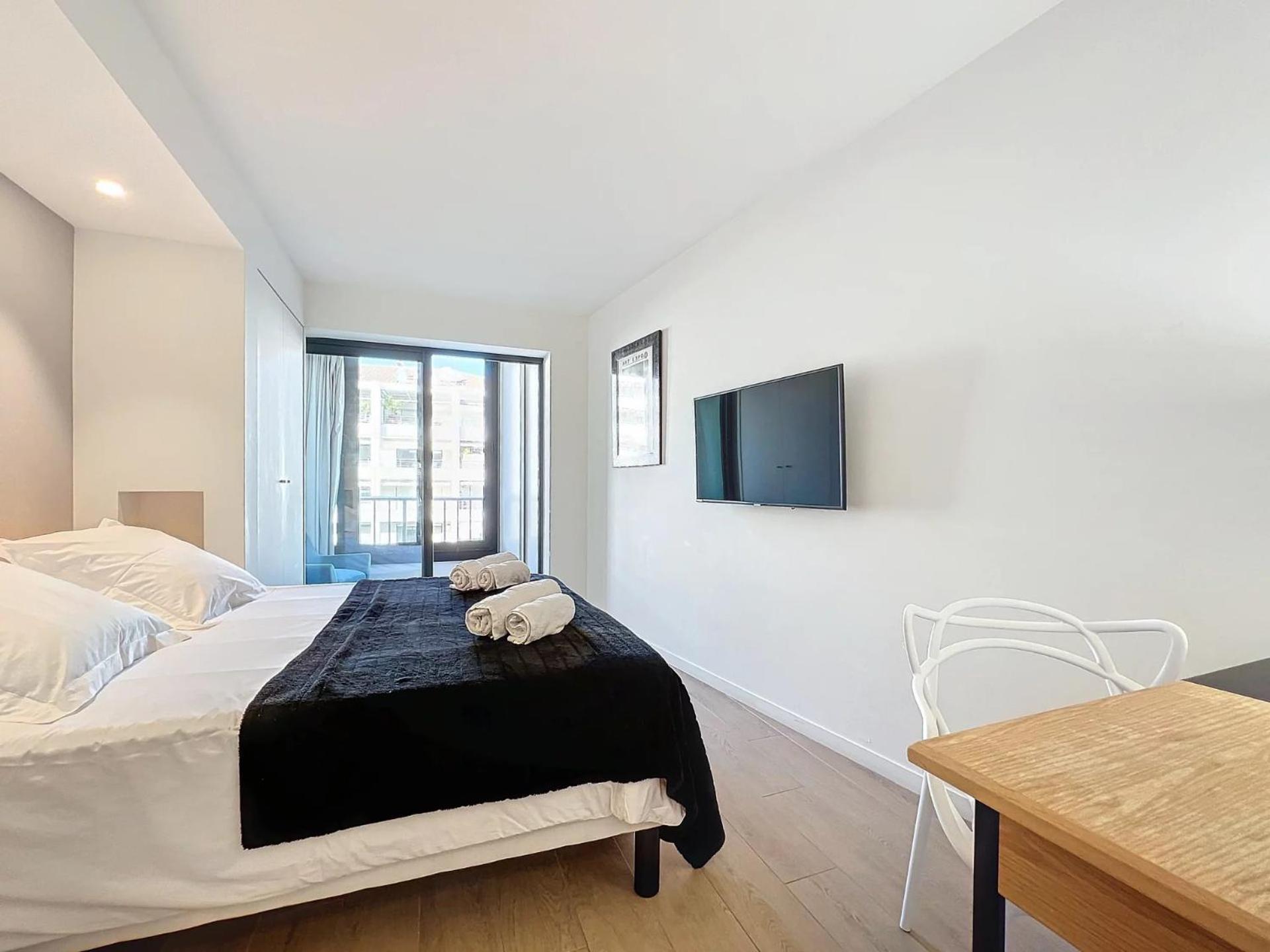 3P Between Croisette Beaches And Antibes Street 칸느 외부 사진
