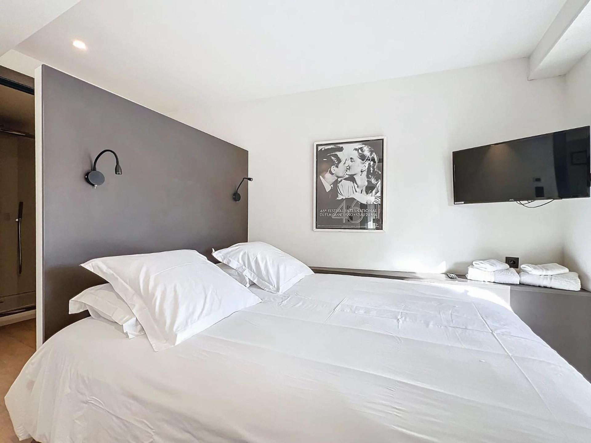 3P Between Croisette Beaches And Antibes Street 칸느 외부 사진